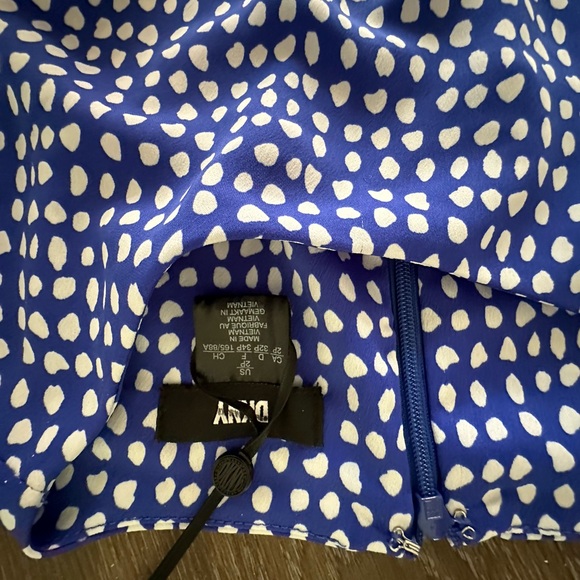 NEW DKNY Petite Size 2 2P Iris Dot Print Short
Puff Sleeve Neck Tie
Waist Dress - Picture 5 of 7